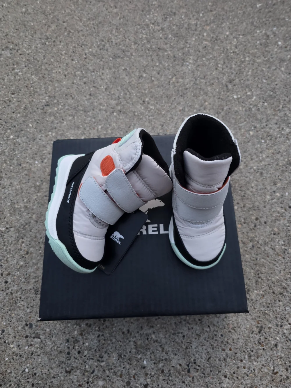Sorel Kids Waterproof Boots - Light Mint and Black Accents Todfler Girls 4T
